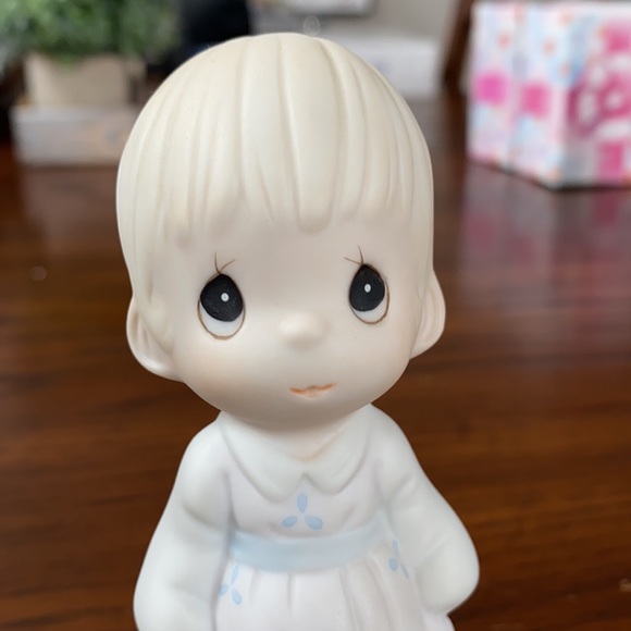 Precious Moments - Picture 5 of 8